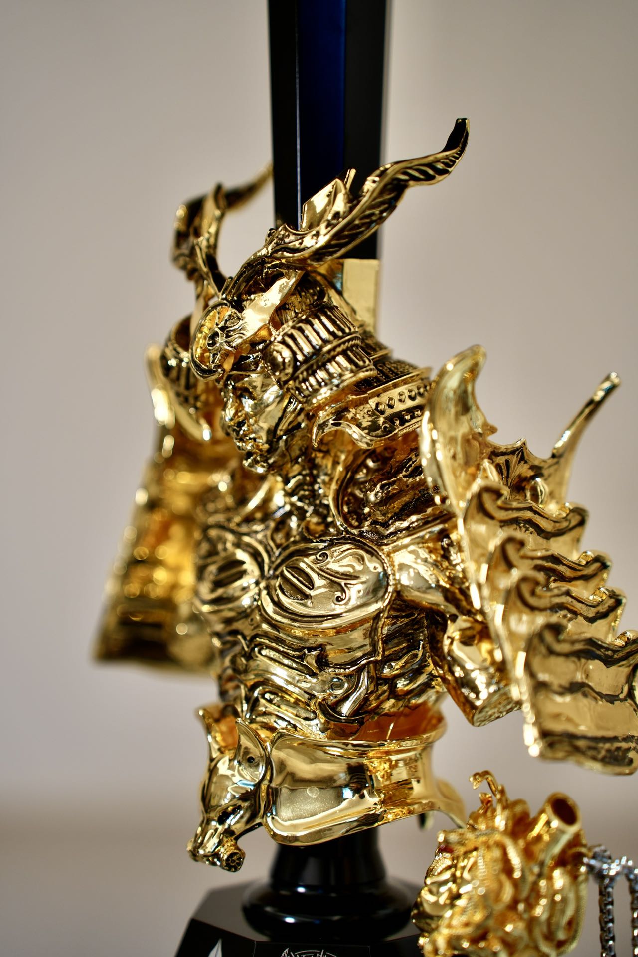 Warrior Hookah — Golden