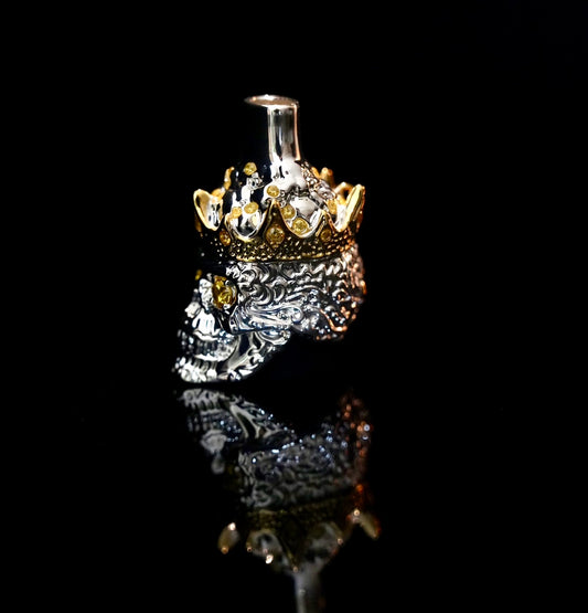 Cigarette Holder - Silver-yellow diamond King Skull