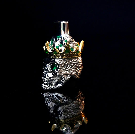 Cigarette Holder - Silver-green diamond King Skull